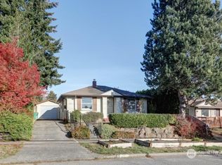 1206 SW Barton St, Seattle, WA 98106