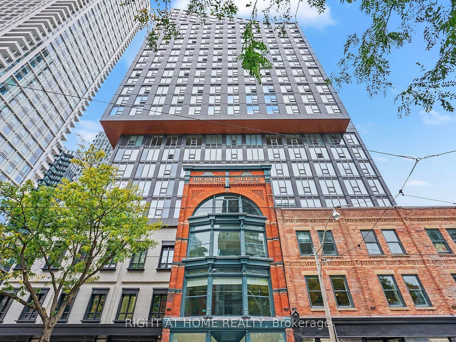 2 bed, $2,500 — Photo 1