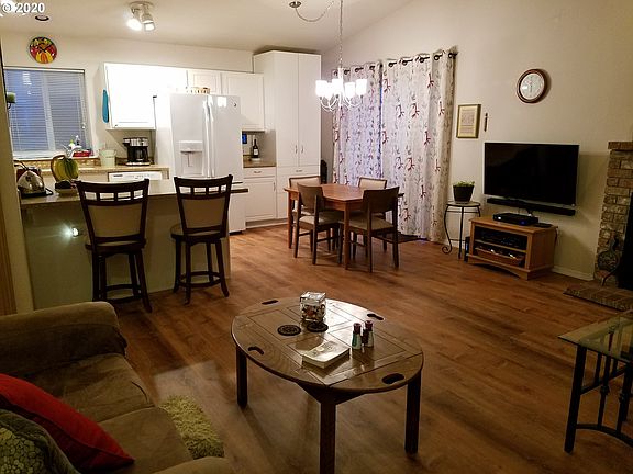 4th image of 23091 NW Dogwood St