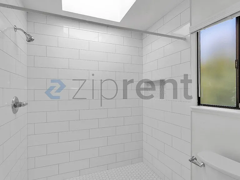 617 Hove Ct — Photo 36