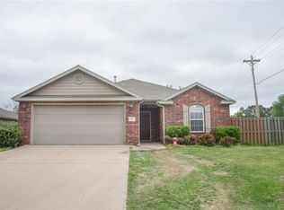 443 E McCann Rd, Rogers, AR 72758