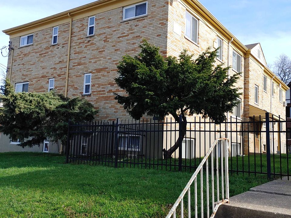 1st image of 2894 Harrison Ave APT 4