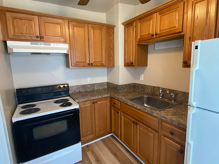 154 S Hanover St #3 — Photo 8