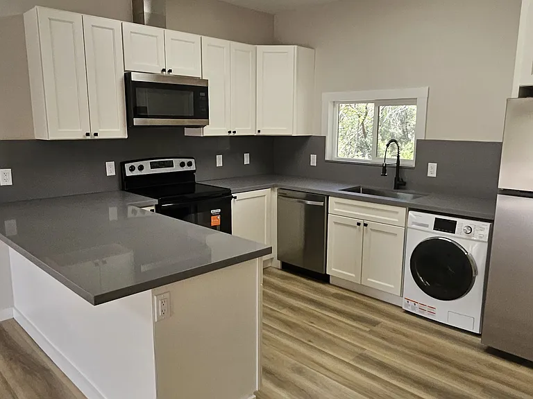1159 Swanson Ln #A — Photo 5