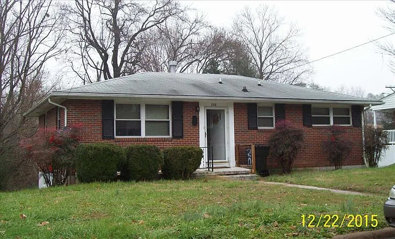 4 bed, 1040 sqft, $1,800 — Photo 1