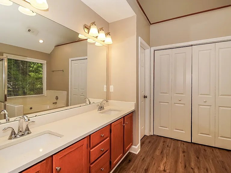 4107 Garden Grove Ln — Photo 12