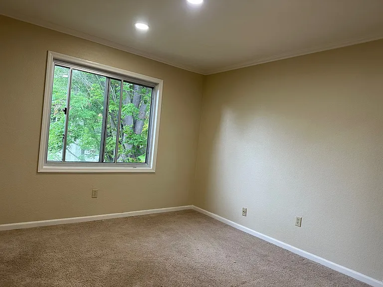 279 Tradewinds Dr #8 — Photo 13