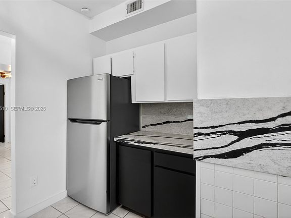 5th image of 4130 NE 17th Ave
