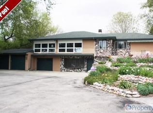 38W042 Silver Glen Rd, St Charles, IL 60175
