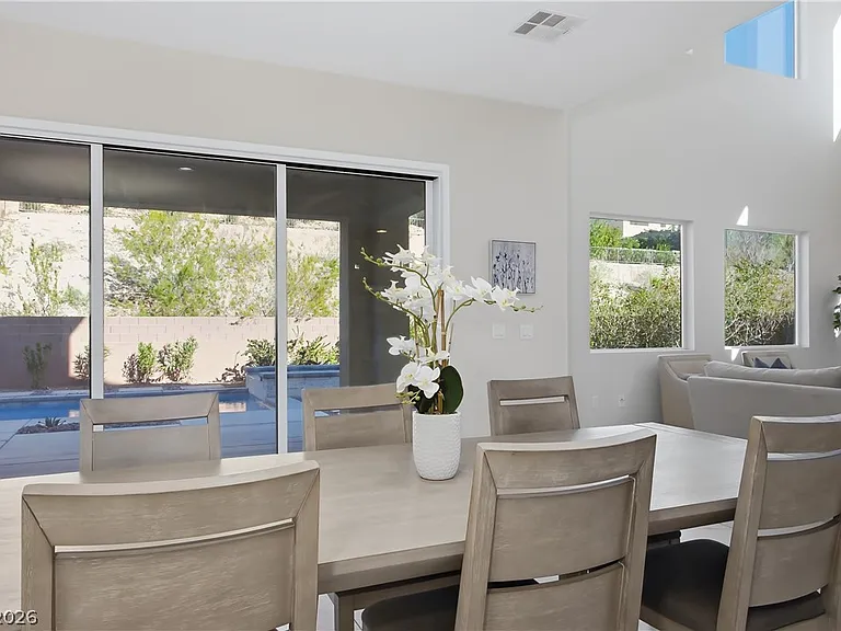 8 Vista Outlook St — Photo 23