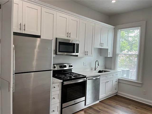 5950 Magazine St — Photo 2