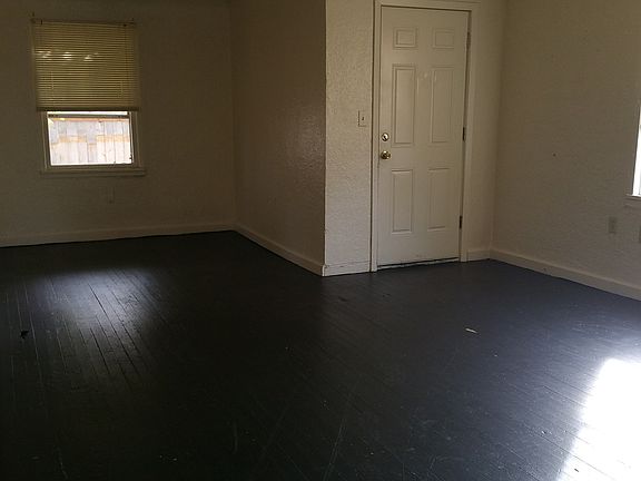 5th image of 2740 E St
