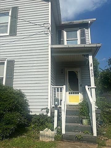 1st image of 805 Grove St