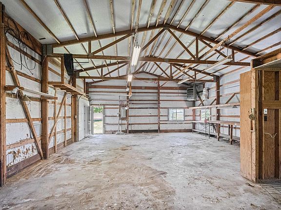 5th image of 7987 N County Road 525 W