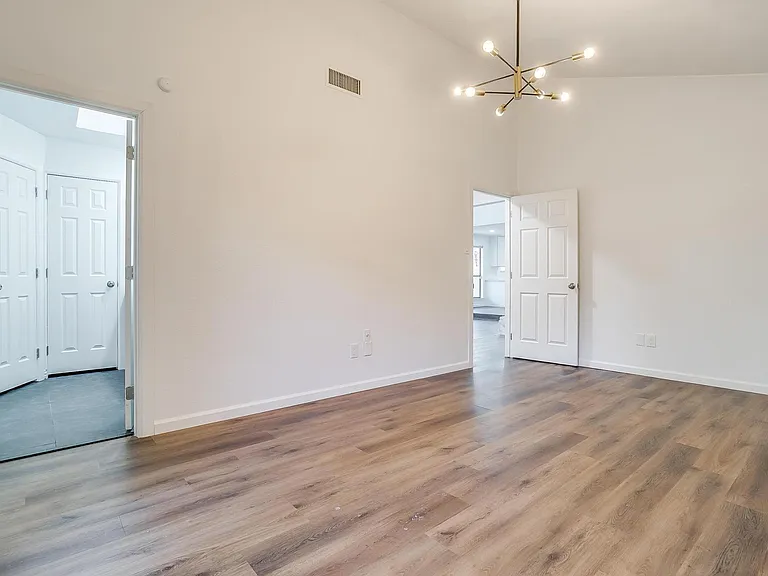 4107 Shamrock Dr — Photo 20