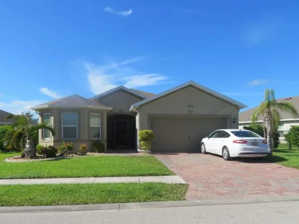 10521 Canal Brook Ln, Lehigh Acres, FL 33936