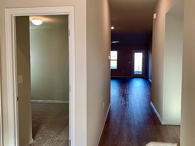 17320 Crowndale Dr — Photo 15