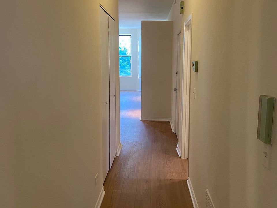 Hallway to Kitchen & Bathroom