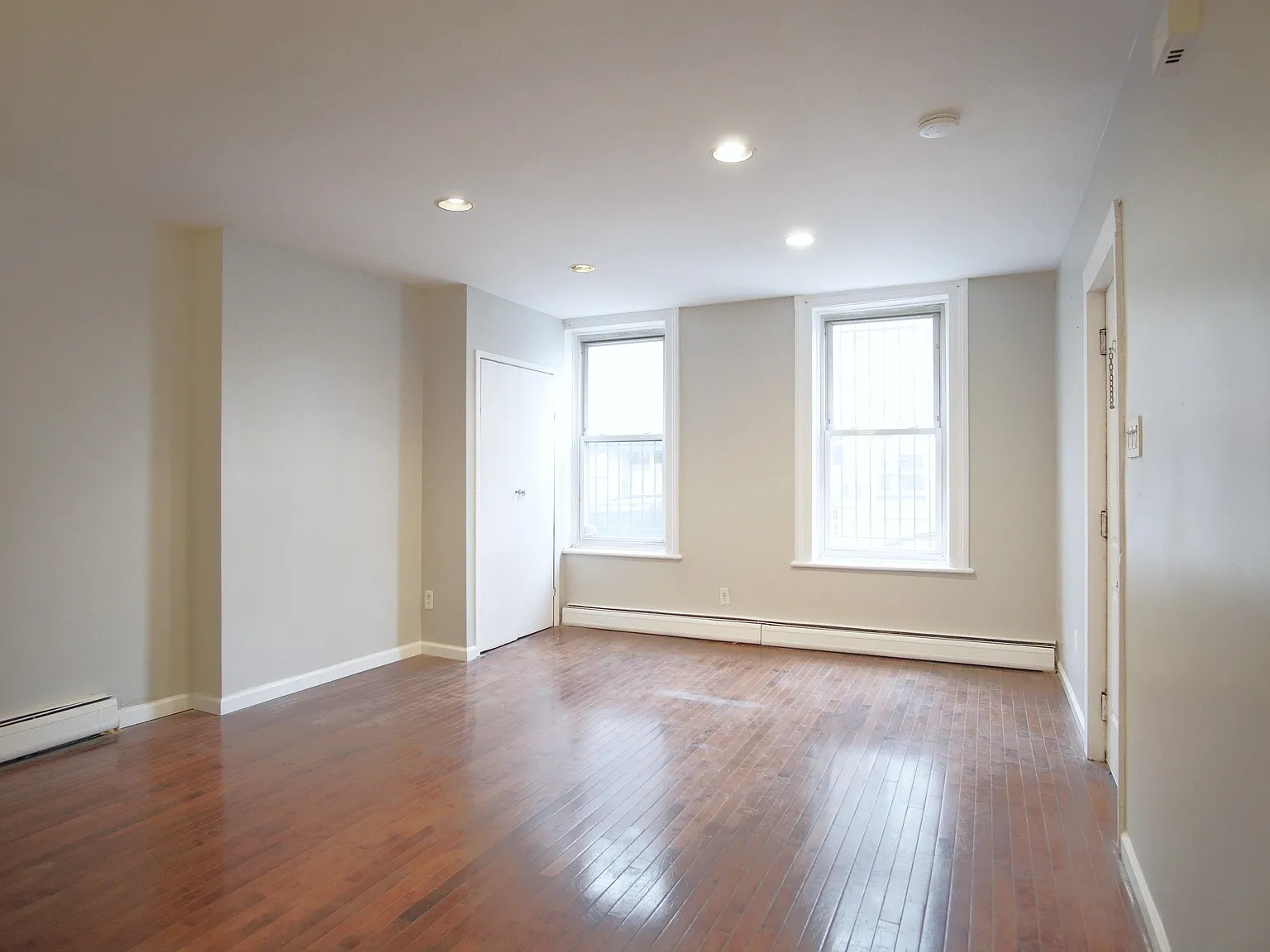 Studio, 1.0 bath, 450 sqft, $2,150 — Photo 3