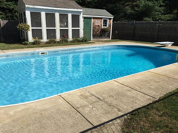 2nd image of 89 Thayer Dr