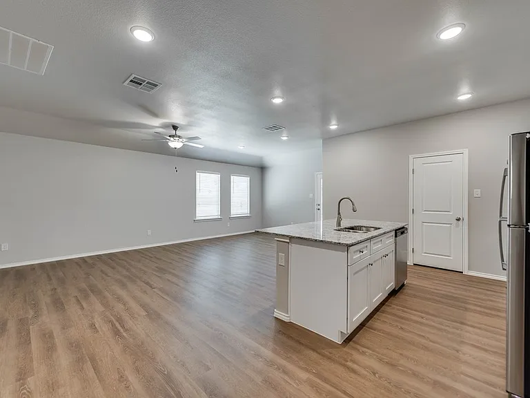 8213 E County Road 111 — Photo 9