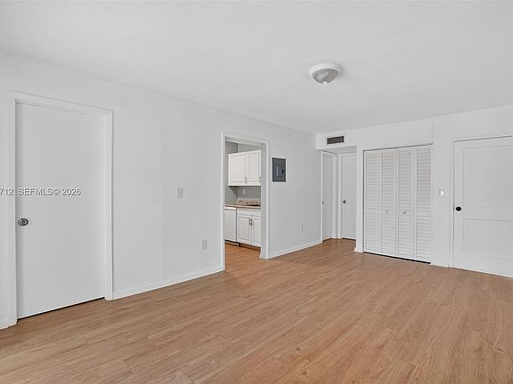 4th image of 200 NW 107th Ave APT 104