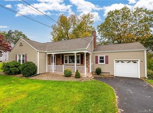 8 Carleton Rd, West Hartford, CT 06107