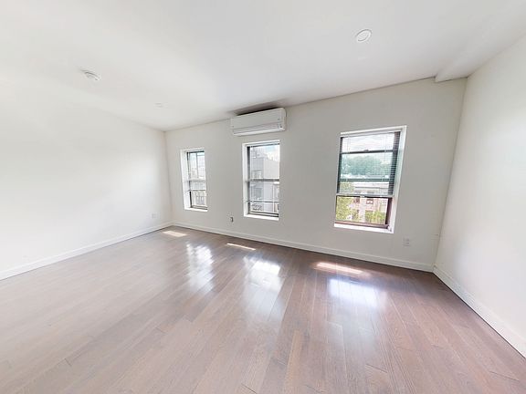 3rd image of 632 Willoughby Ave #3