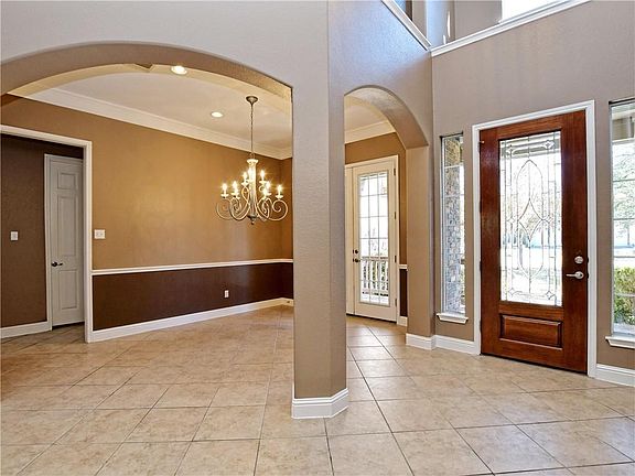 4th image of 2713 Gholson Dr
