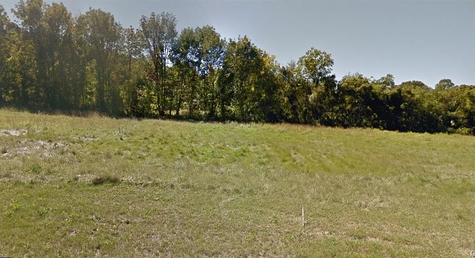 2nd image of 60 School House Ln