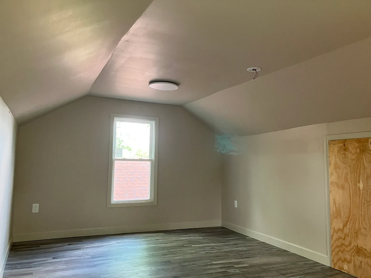 2 bed, 900 sqft, $1,138 — Photo 2