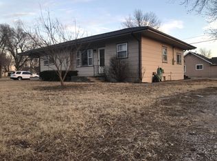 527 N Sedgwick St, Garden Plain, KS 67050
