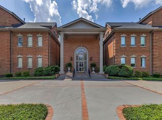 3733 W End Ave APT 207, Nashville, TN 37205