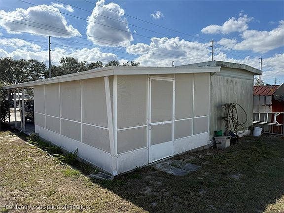 3rd image of 2724 Desoto Rd