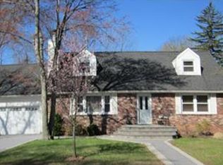 19 Fairmount Ave, Edison, NJ 08820