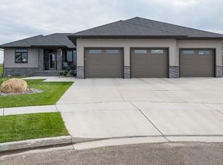 4300 Silica Pl, Bismarck, ND 58503