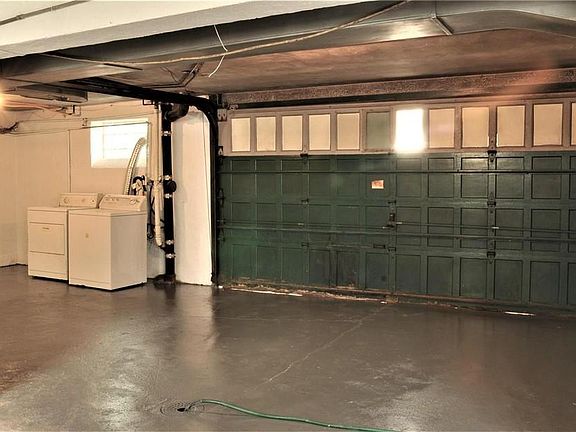 Garage, Washer, Dryer