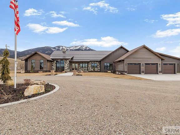 3rd image of 2399 Chapel Rd