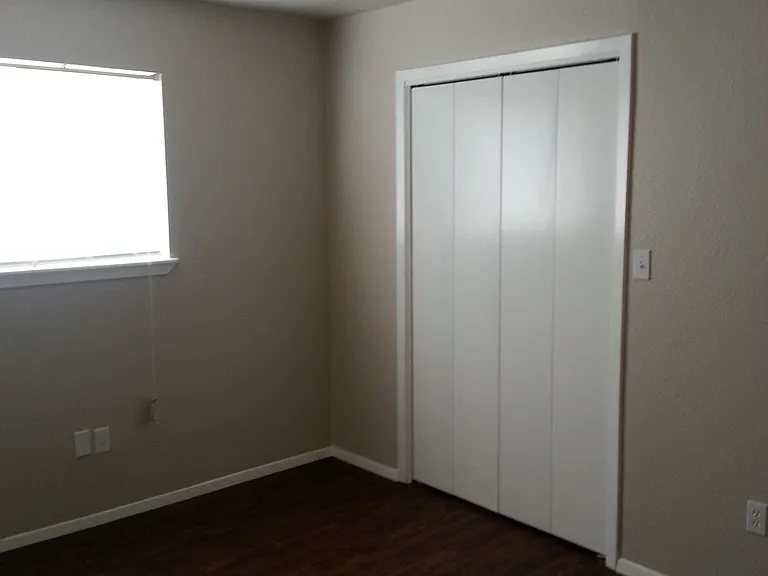 1113 Primrose Ave #2 — Photo 4