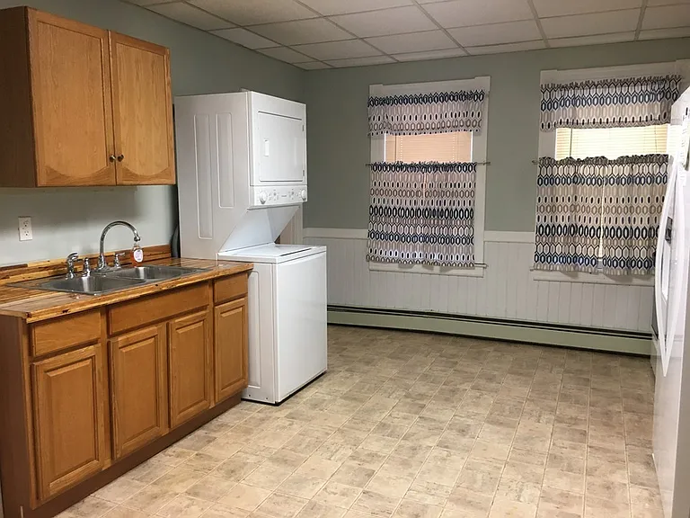 278 E Main St #1 — Photo 4