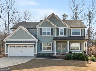 24 Deer Creek Ct, Moreland, GA 30259