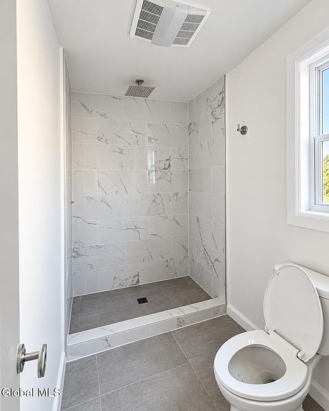 4th image of 502 Hudson Avenue