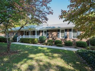 2827 Blanche Dr, Burlington, NC 27215