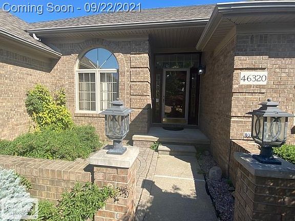 4th image of 46320 Coachwood Dr
