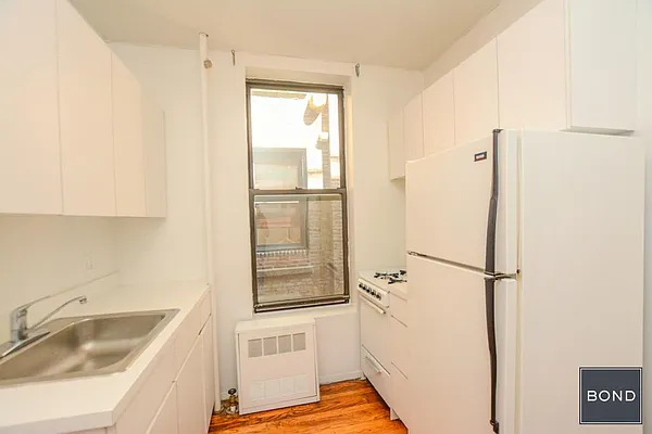 Rented by Bond New York | media 22