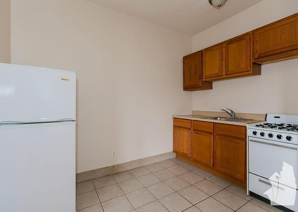 1st image of 4851 N Damen Ave APT 103L