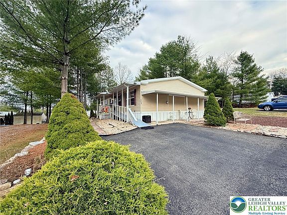2nd image of 203 Faith Dr