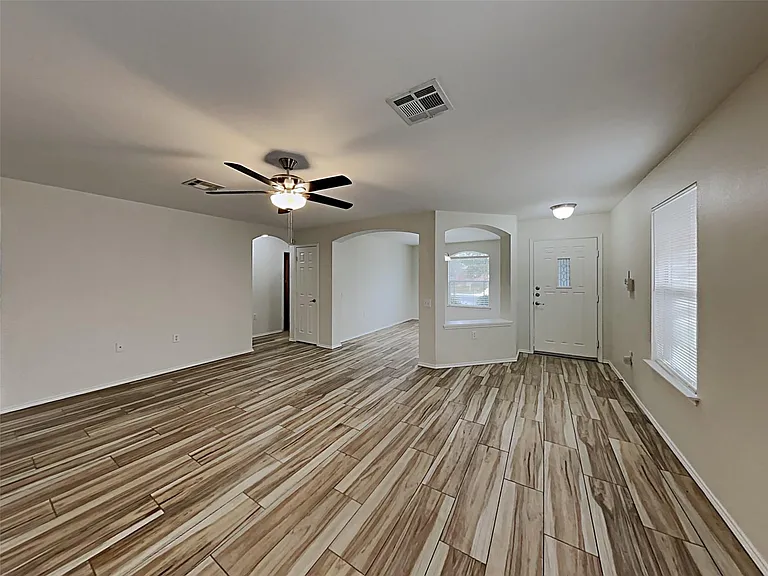 12417 Sky Harbor Dr — Photo 2