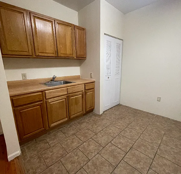 10 Osborne Ter #5E — Photo 2