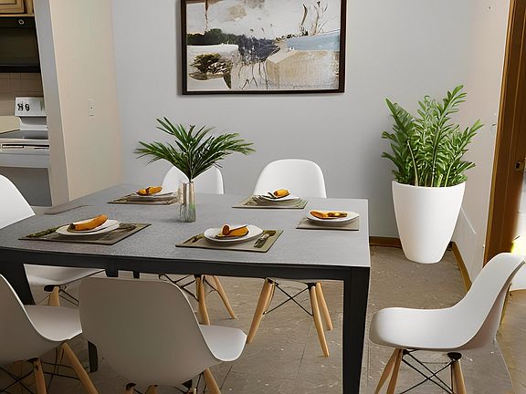3rd image of 204 Marigold Cir #4
